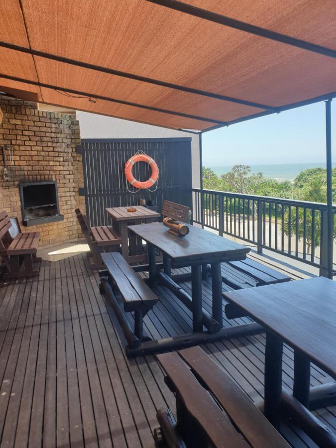 Deep Blue Guest House Amanzimtoti Buitenkant foto
